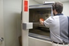 Pruebas de materiales del Centro de innovación de Martin Engineering Salas de pruebas del Centro de innovación